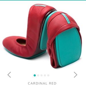 TIEKS CARDINAL RED FLATS